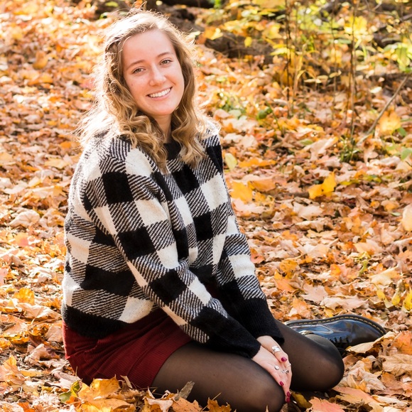 Meet your Posher, Haley - Picture 1 of 1